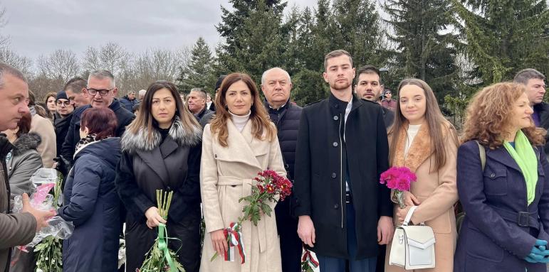 Ертен Анисова на 3 март: Няма нищо по-ценно от свободата